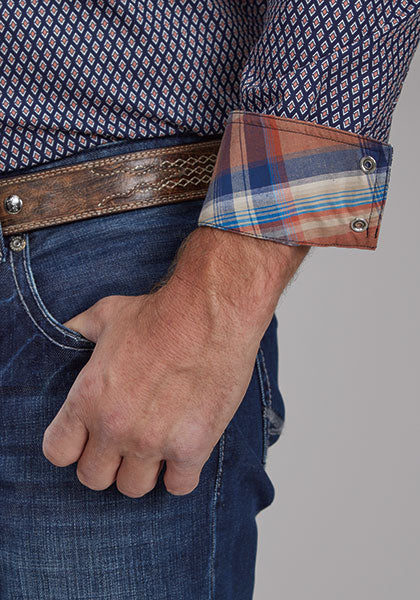 Mens long sleeve snap Roper blue with small red diamonds