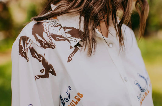WOMEN’S WILD AND FREE LONGSLEEVE BUTTON UP