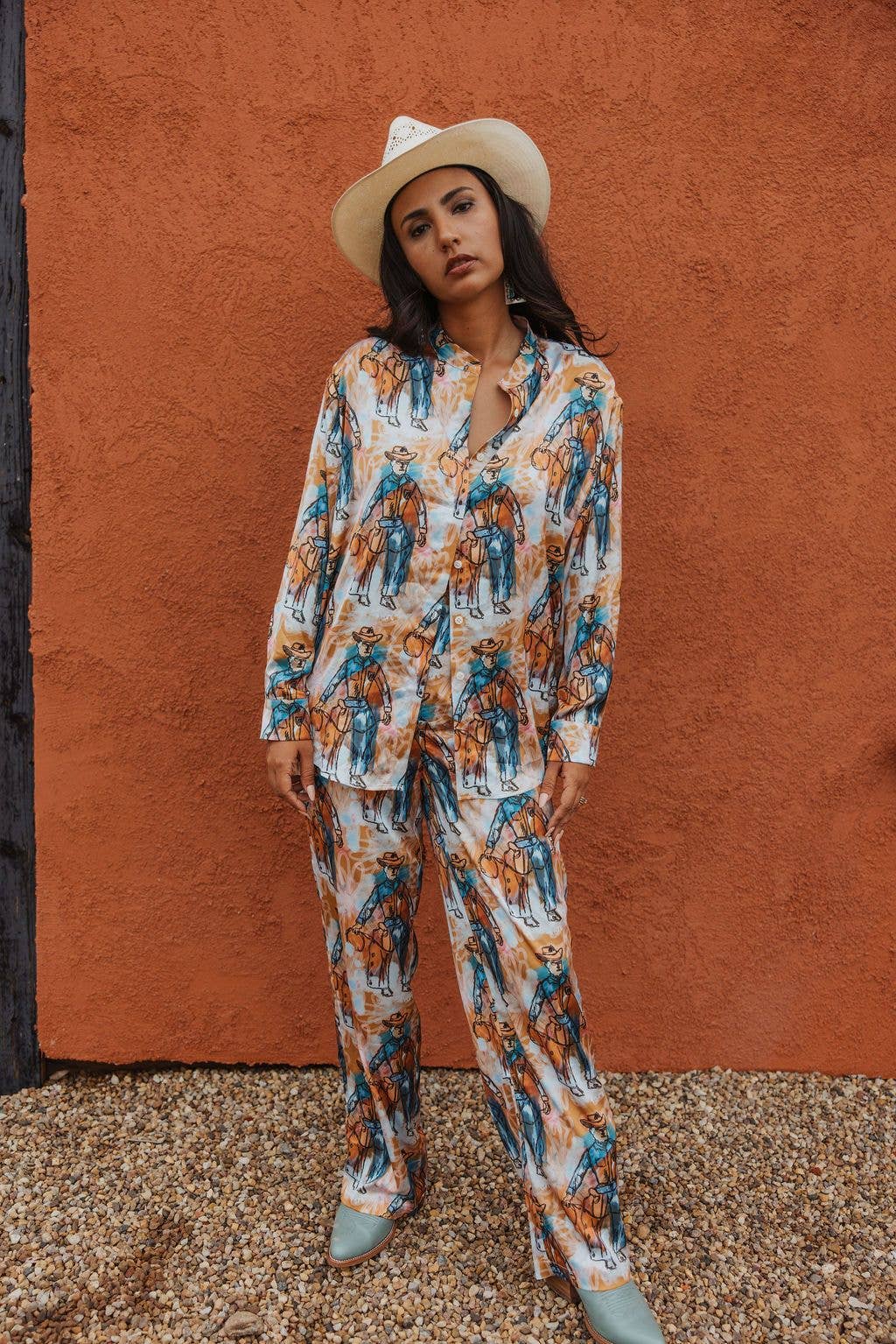 TH011  STANDING COWBOY TOP