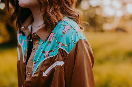 WOMENS LONG SLEEVE COW HEAD BUTTON UP